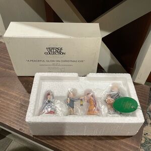 A peaceful glow on Christmas Eve dept 56